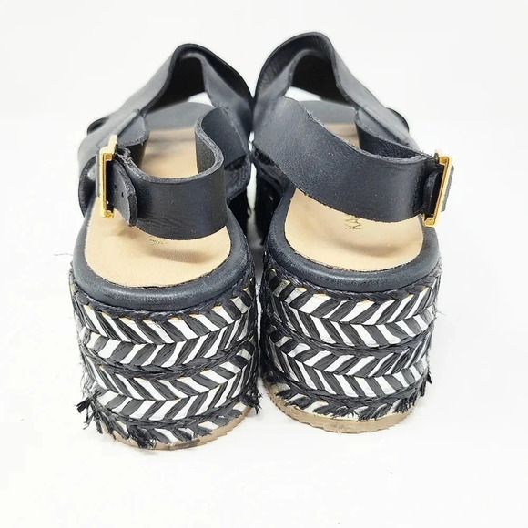 Kaanas Metalik Ada Crossover Platform Wedge Sandal - Picture 5 of 6